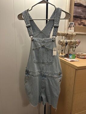 Old Navy Light Wash Denim Overalls Shorts